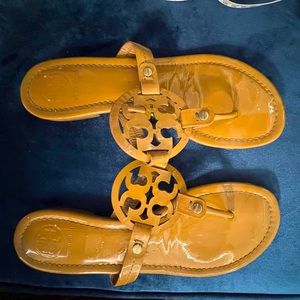 Tory Burch MILLER PATENT SANDAL size 8 color sand used